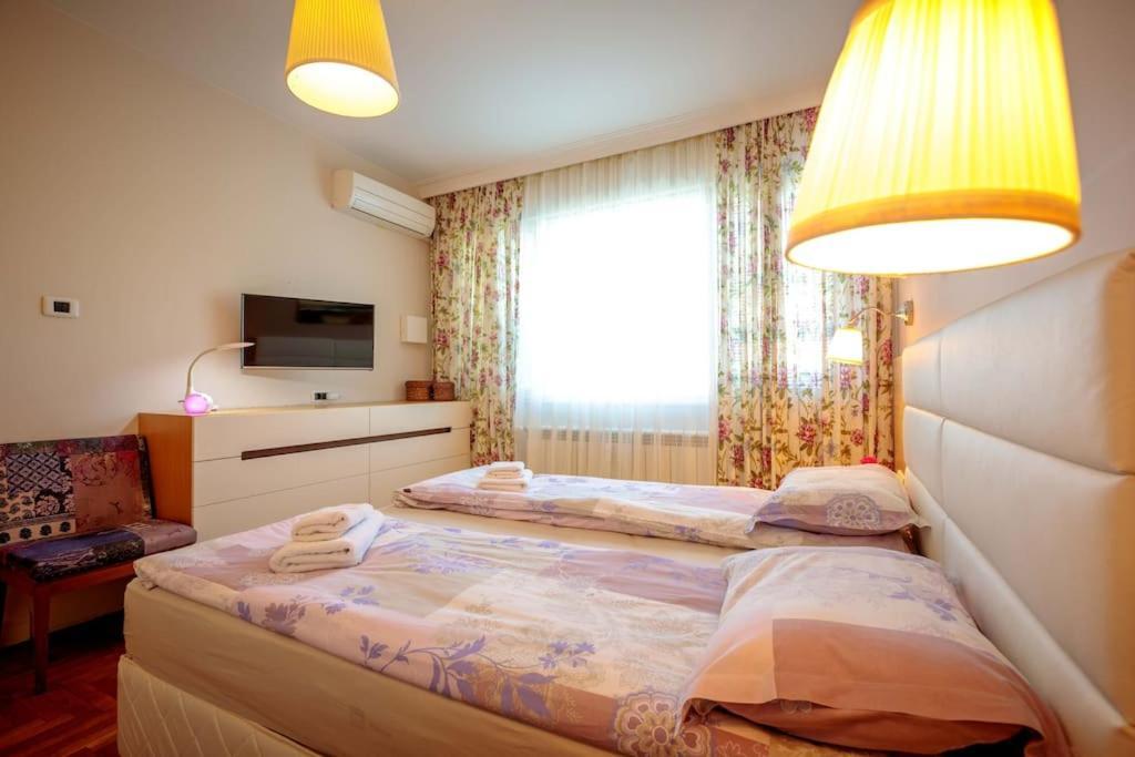 Green Apartment - Top Location, Near City Center! Sofia Ngoại thất bức ảnh