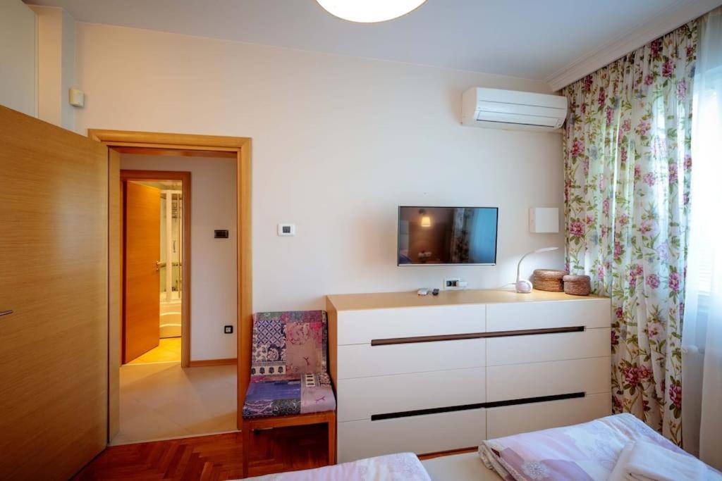 Green Apartment - Top Location, Near City Center! Sofia Ngoại thất bức ảnh