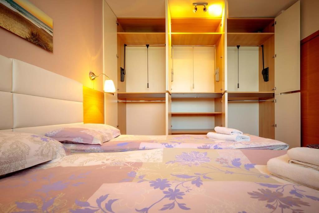 Green Apartment - Top Location, Near City Center! Sofia Ngoại thất bức ảnh