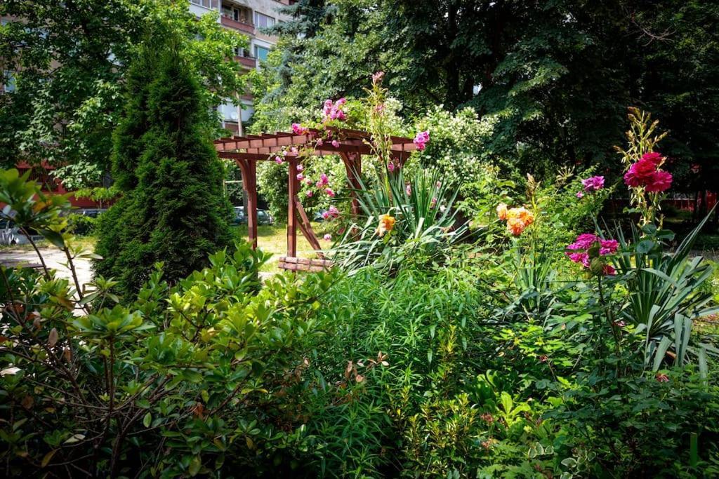 Green Apartment - Top Location, Near City Center! Sofia Ngoại thất bức ảnh