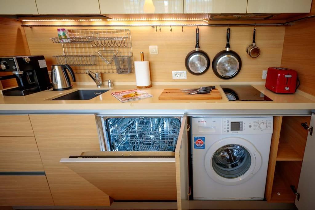 Green Apartment - Top Location, Near City Center! Sofia Ngoại thất bức ảnh